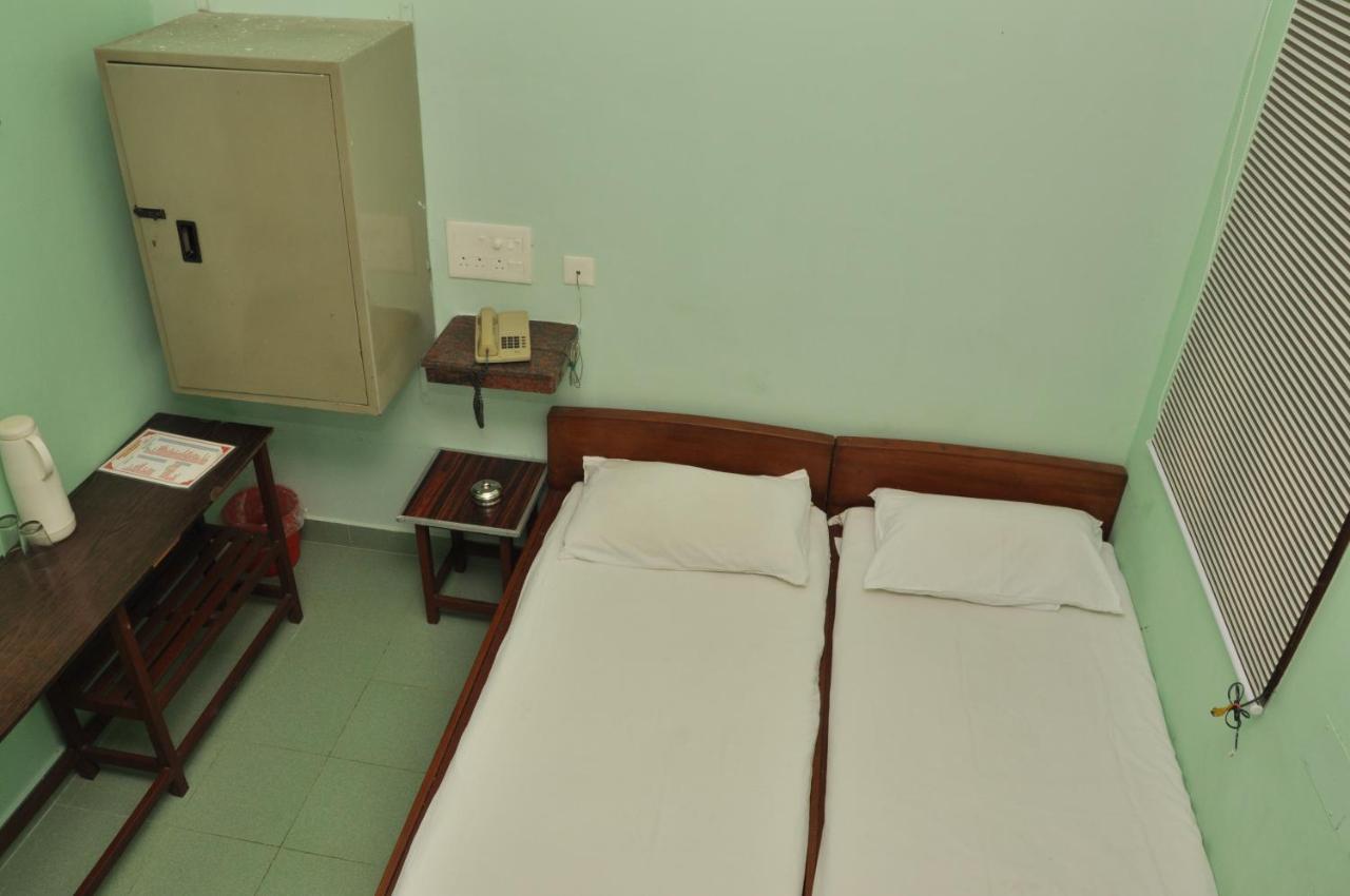 Valli Hotel Thanjavur Ngoại thất bức ảnh