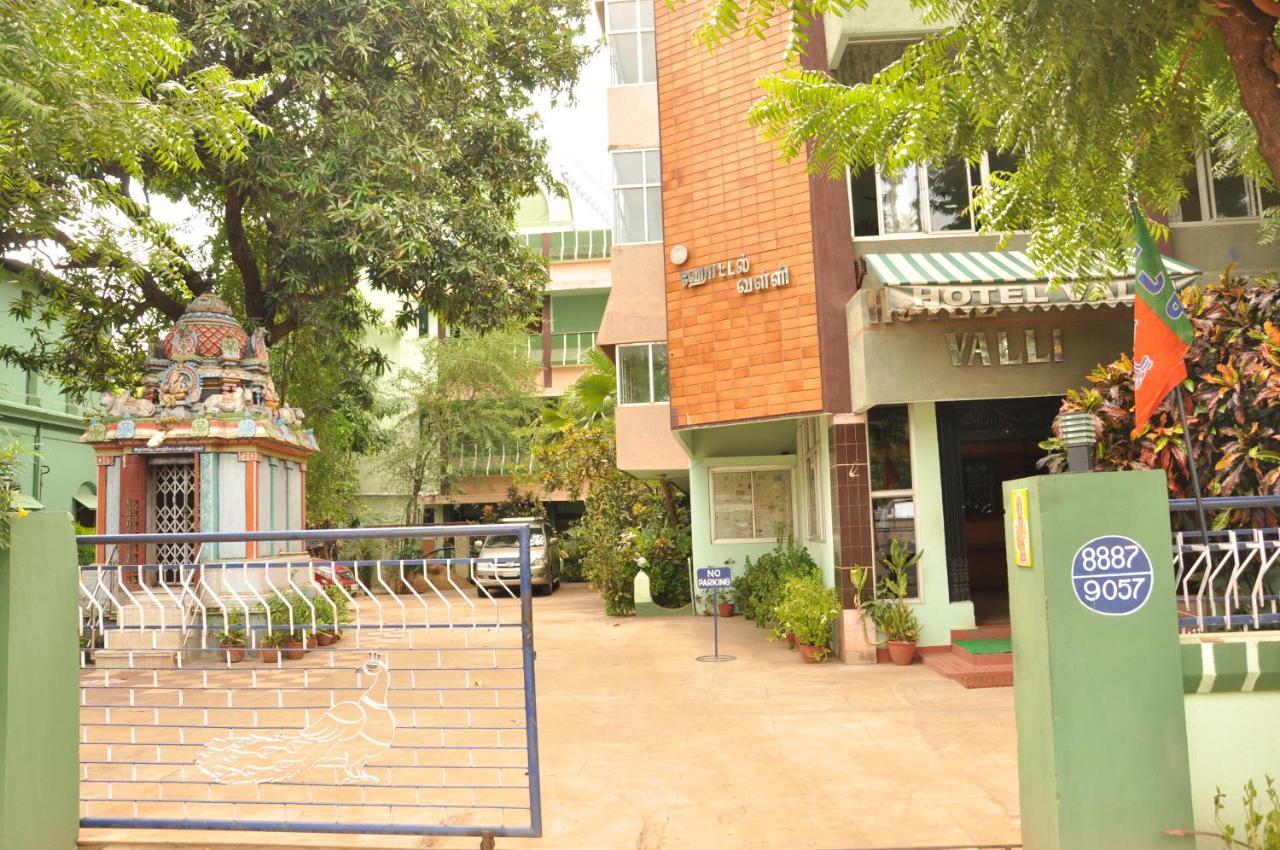 Valli Hotel Thanjavur Ngoại thất bức ảnh