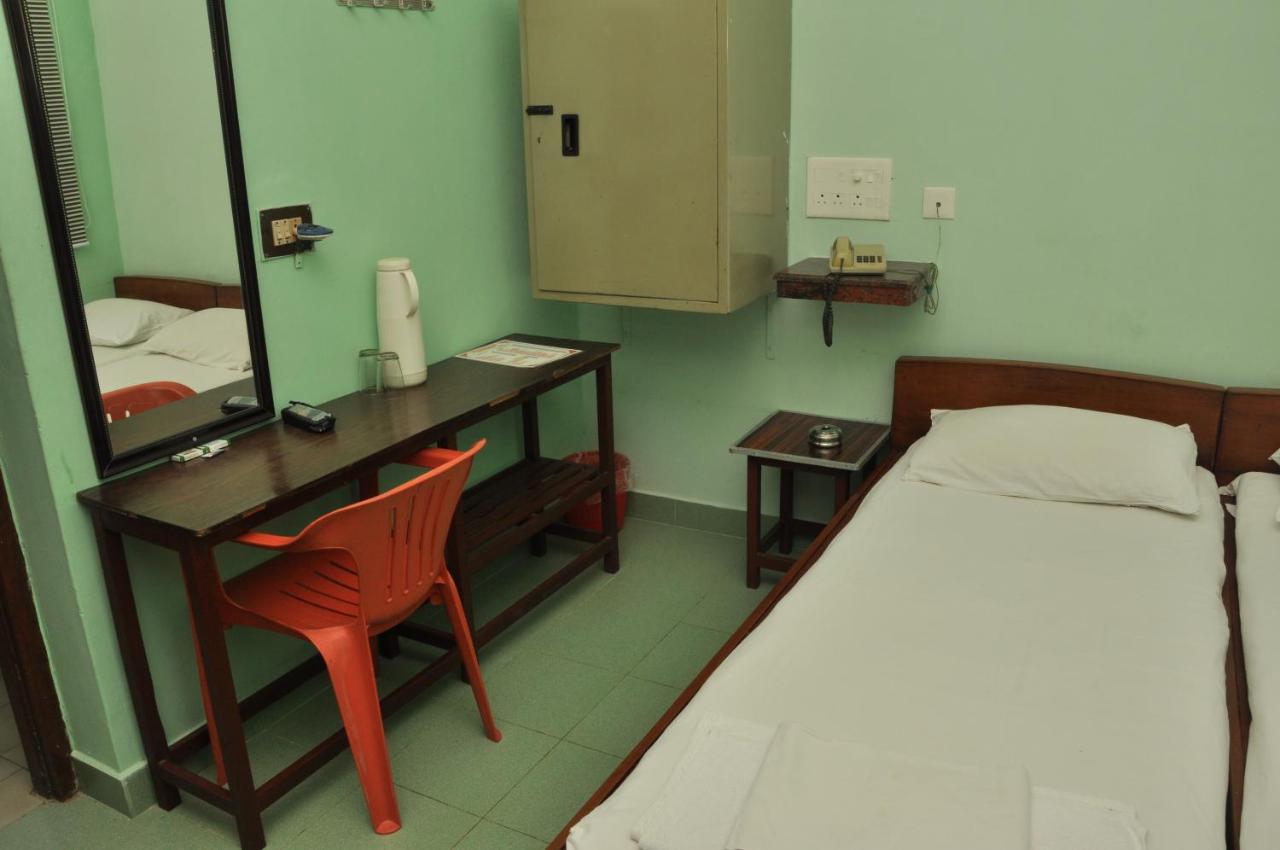 Valli Hotel Thanjavur Ngoại thất bức ảnh