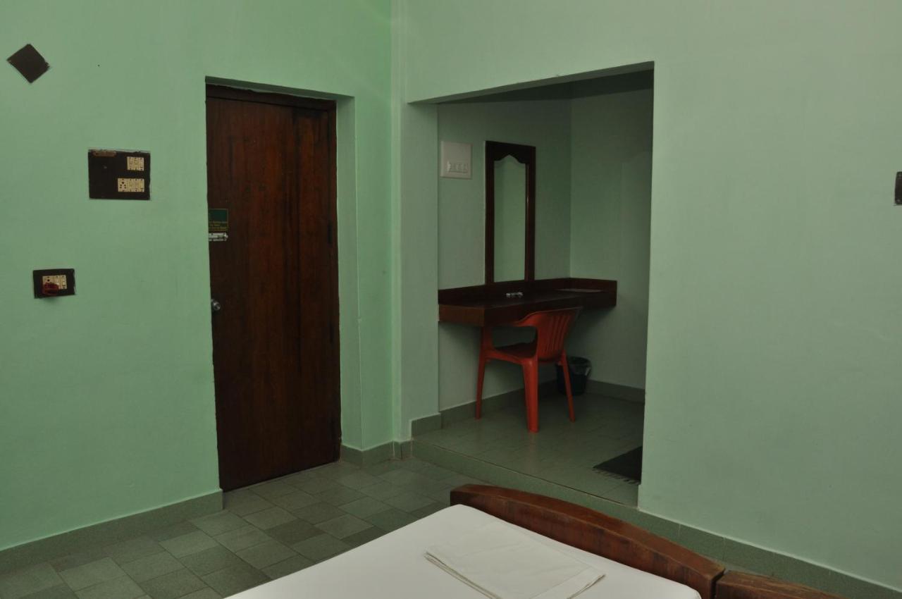 Valli Hotel Thanjavur Ngoại thất bức ảnh