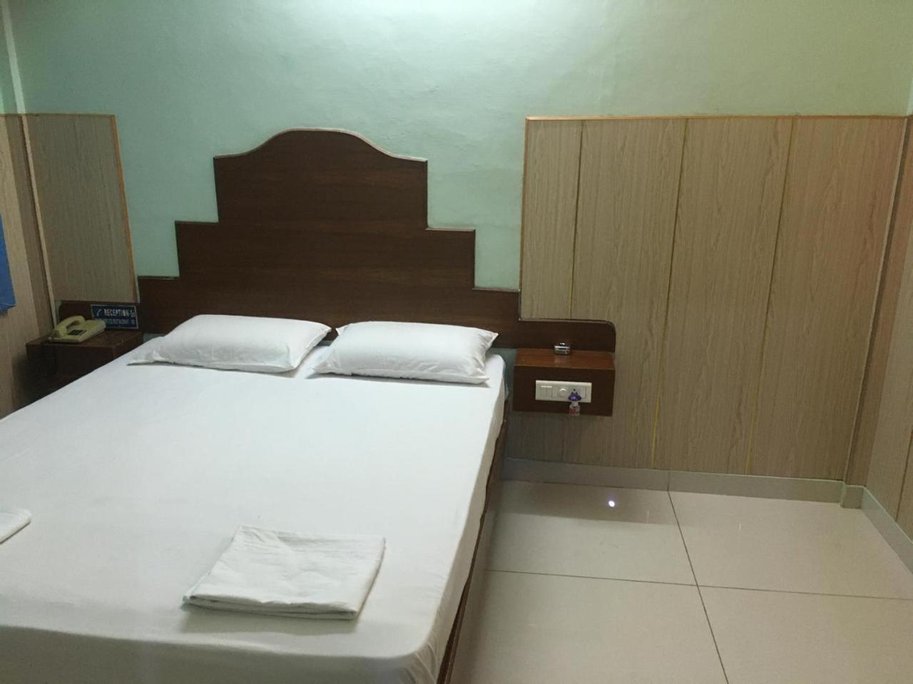 Valli Hotel Thanjavur Ngoại thất bức ảnh