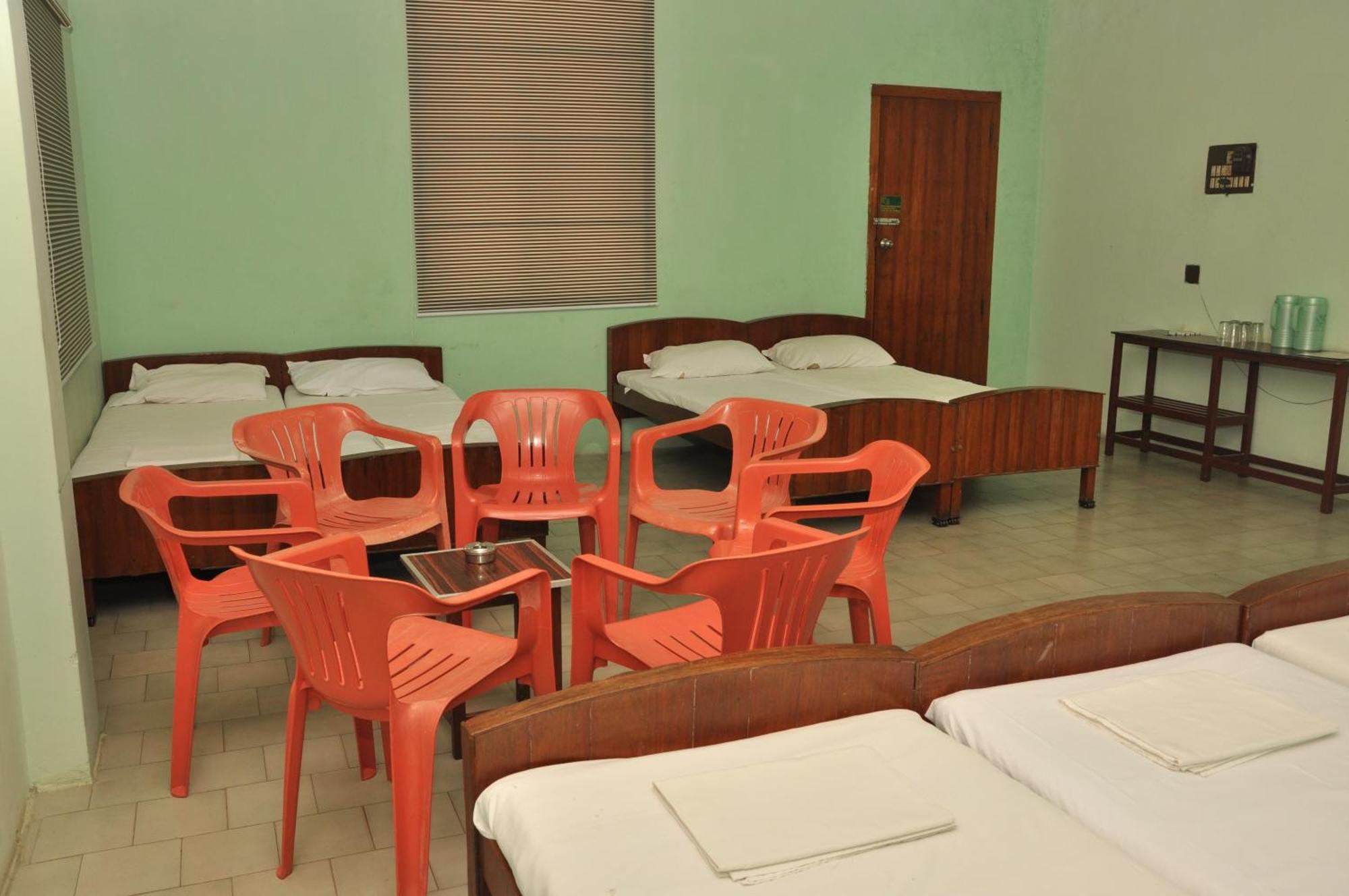 Valli Hotel Thanjavur Ngoại thất bức ảnh
